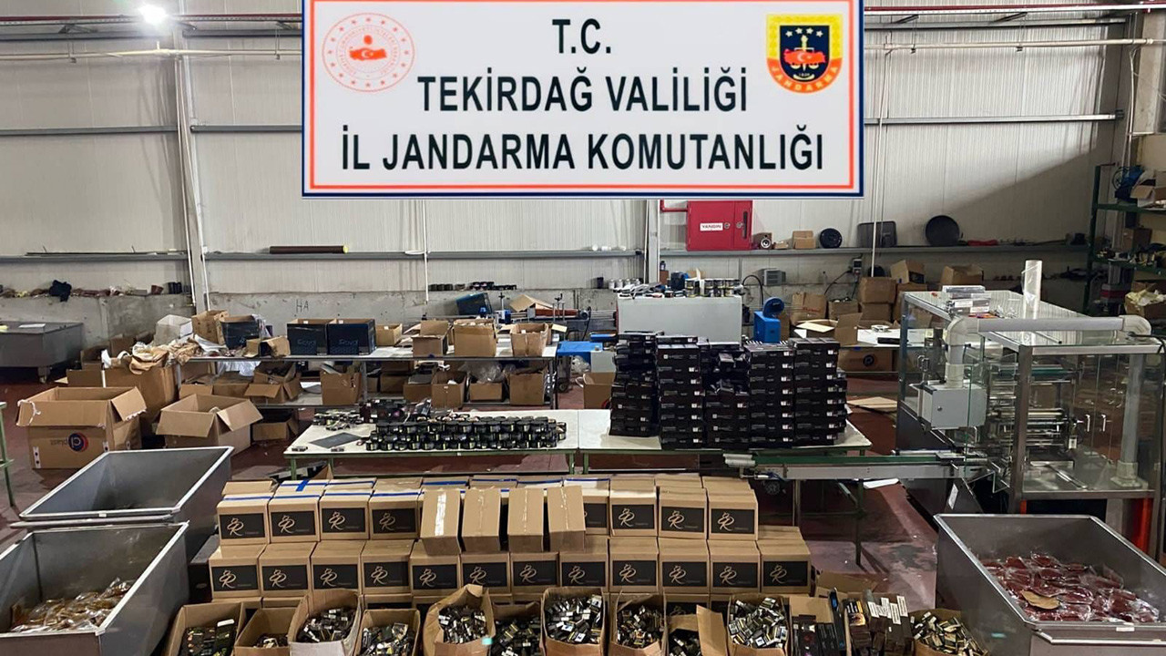 Jandarma Tekirdağ’da 2 ton nargile tütünü ele geçirildi