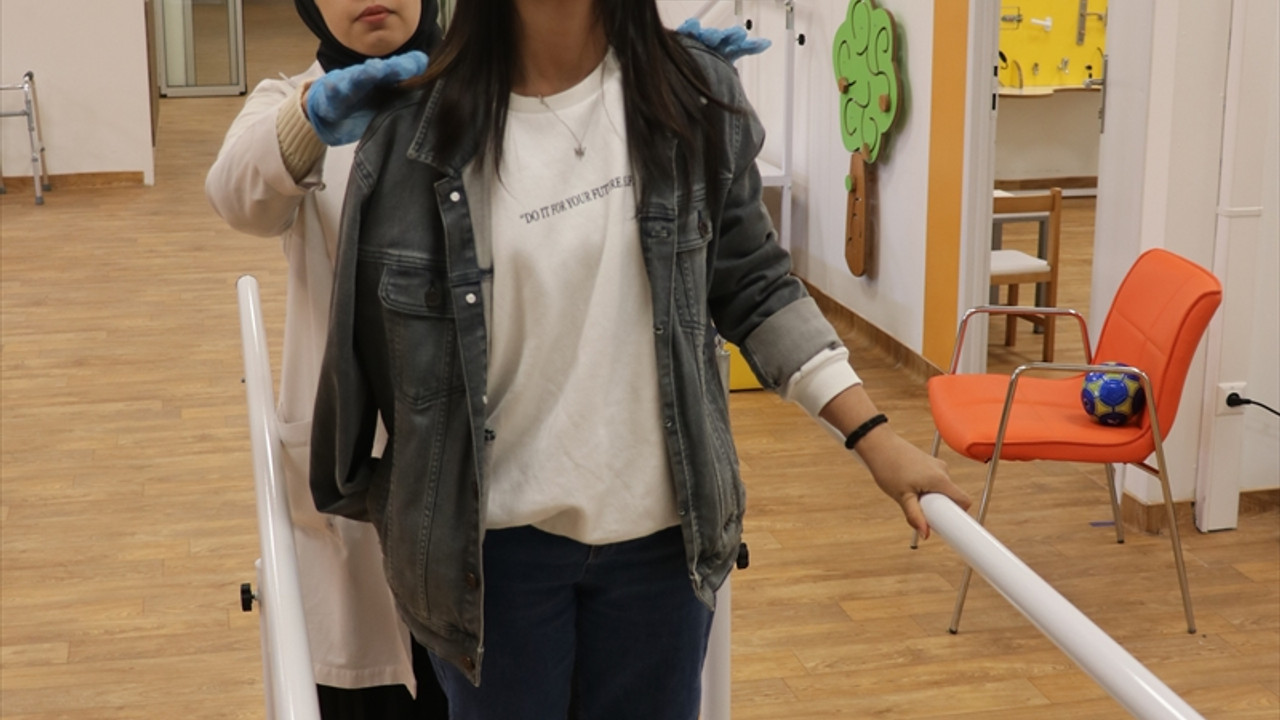 6 ŞUBAT DEPREMLERİNİN BİRİNCİ YILI - Çocuk İyilik Merkezi, depremde uzuvlarını kaydeden çocuk ve gençlere umut oldu