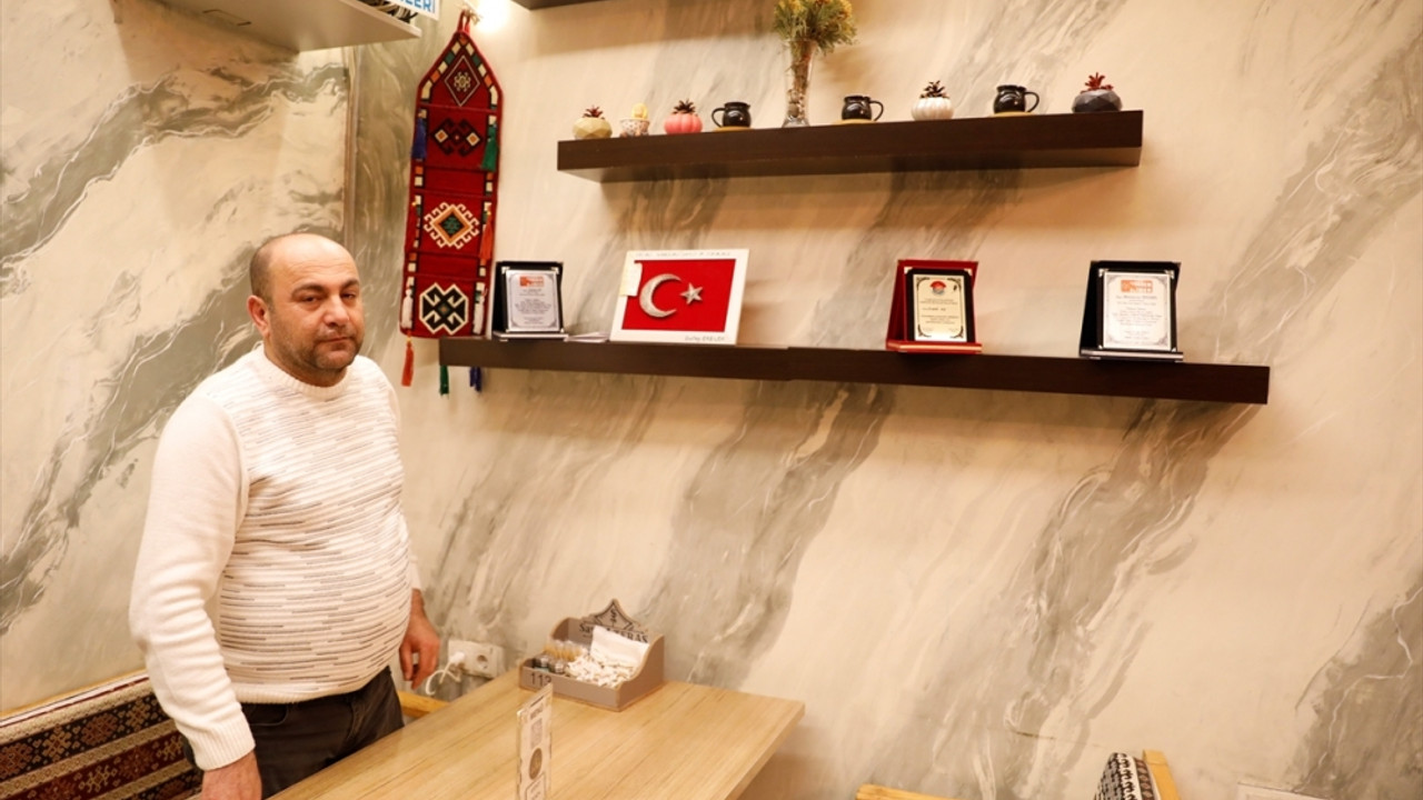 6 ŞUBAT DEPREMLERİNİN BİRİNCİ YILI - Deprem sabahı dağıttığı menüyü yine ücretsiz ikram edecek