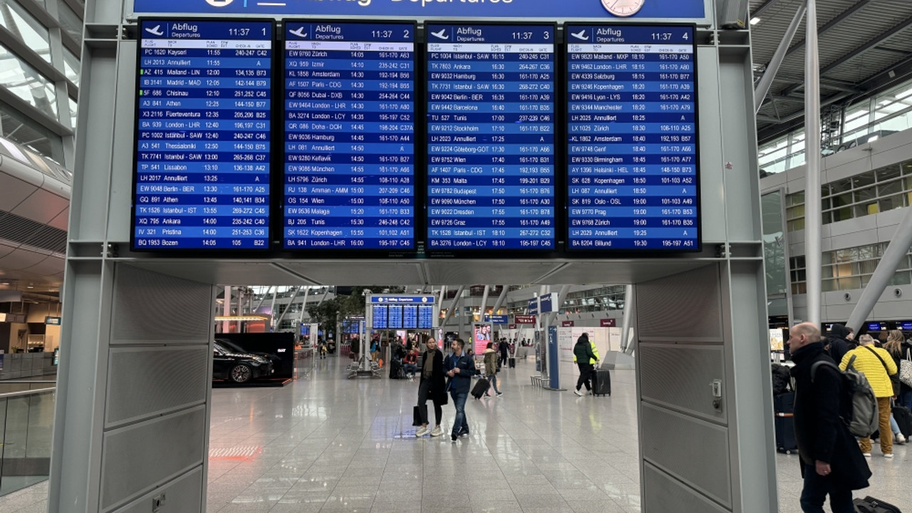 Almanya'da hava yolu şirketi Lufthansa çalışanlarının uyarı grevi başladı