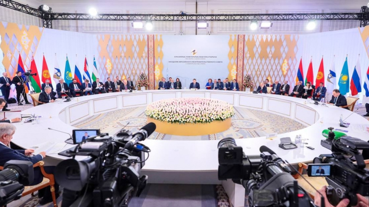 Avrasya Ekonomik Birliğine üye ülkelerin hükümet başkanları Kazakistan'da toplandı