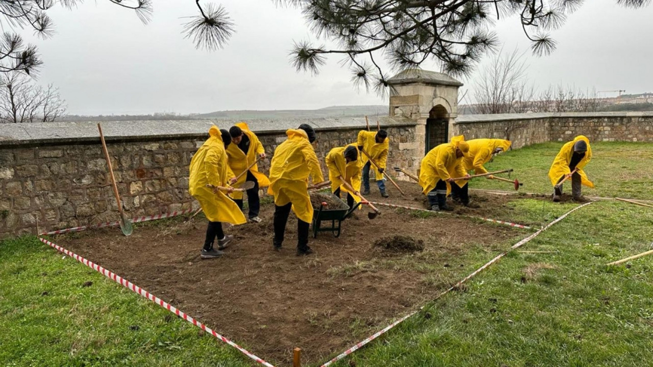 Ayağa kaldırılacak Edirne Mevlevihanesinde kazı çalışmaları başladı