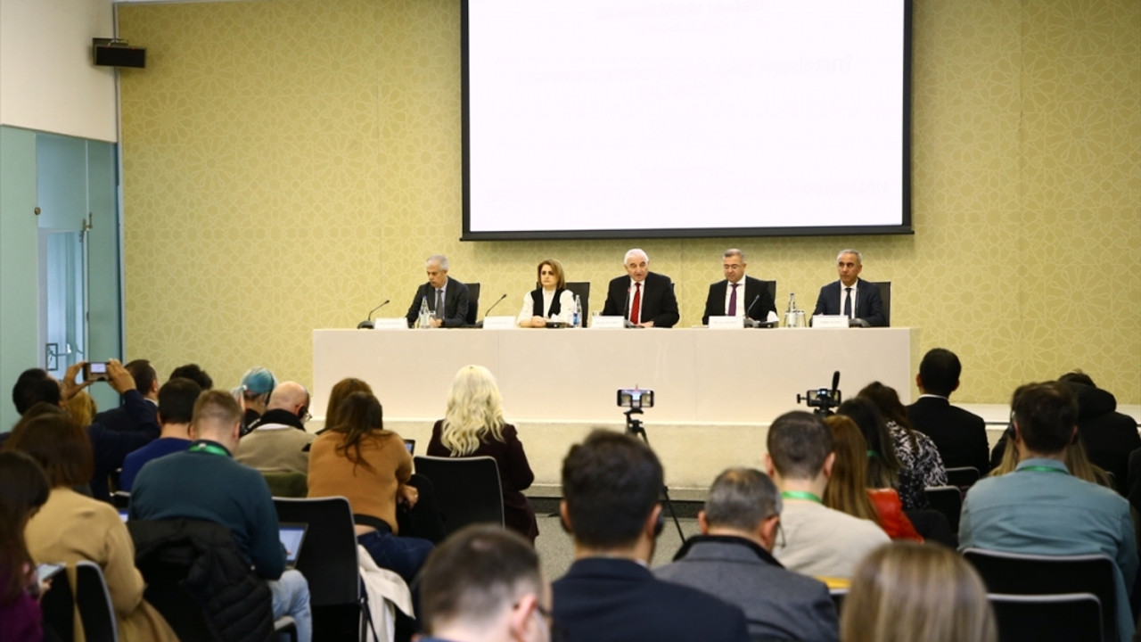 Azerbaycan'da cumhurbaşkanı seçimine doğru
