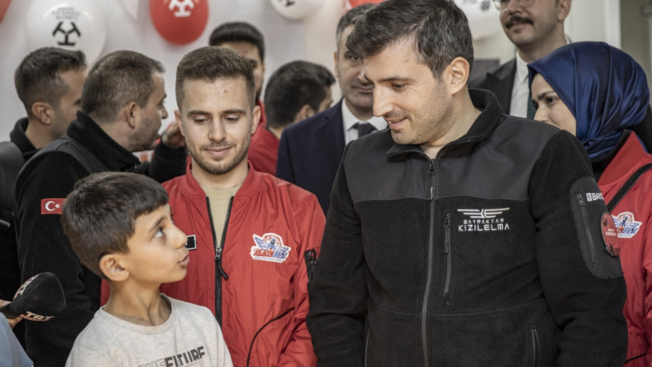 Baykar Yönetim Kurulu Başkanı Bayraktar, Kahramanmaraş'ta ziyaretlerde bulundu: