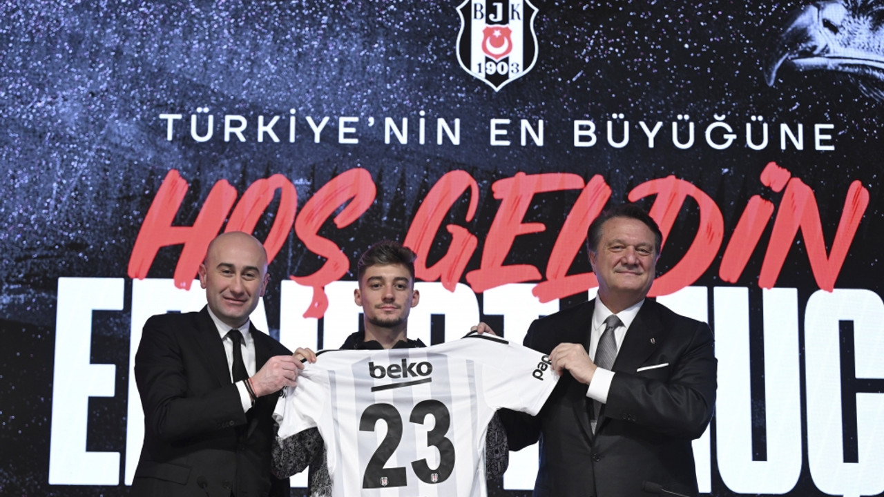 Beşiktaş, yeni transferleri için imza töreni düzenledi