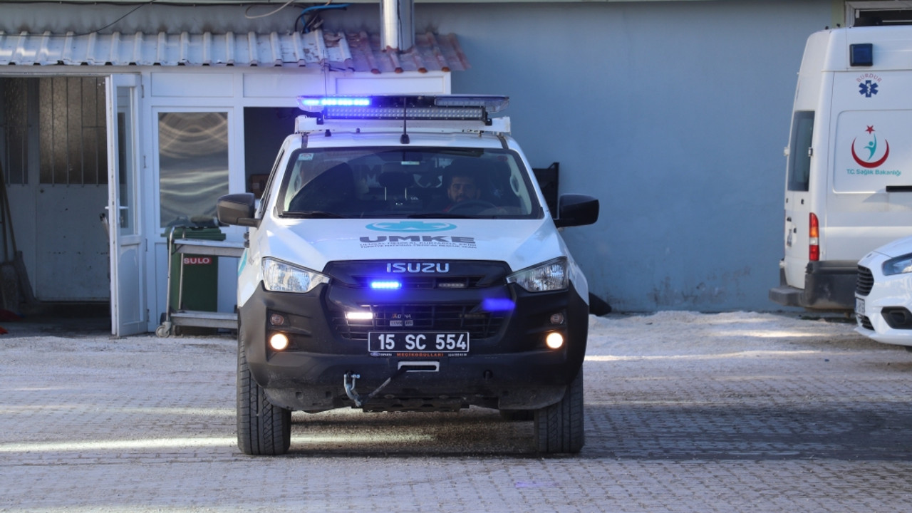 Burdur UMKE ekibi enkazdan kurtardıkları canları unutamıyor