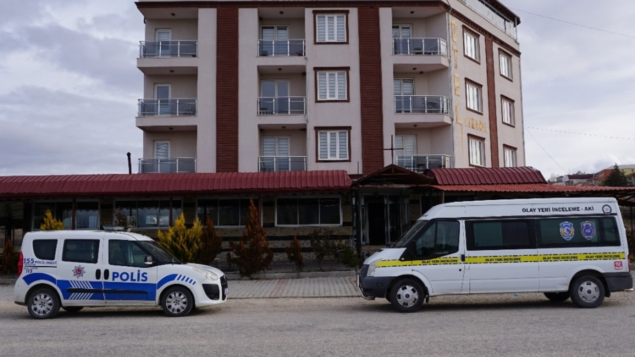 Burdur'da cezaevinden izinli çıkan kişi eski karısını öldürdü