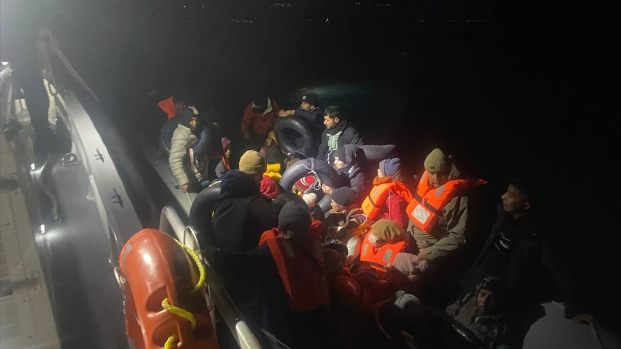 Çanakkale açıklarında 41 düzensiz göçmen yakalandı