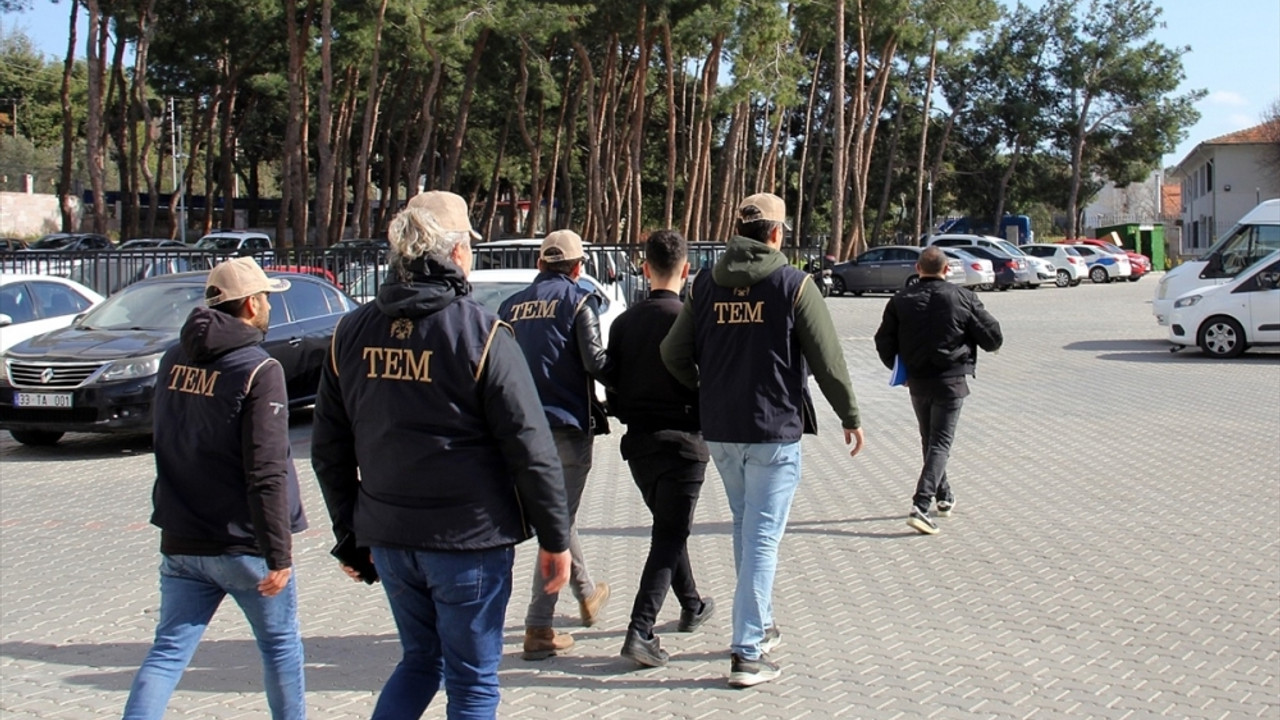 Çanakkale'de sosyal medyada terör örgütü propagandası yaptığı iddiasıyla 1 kişi tutuklandı