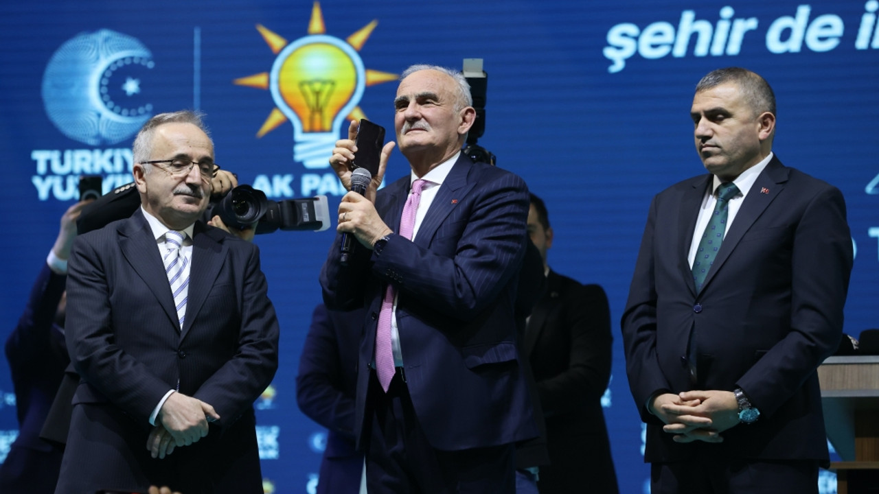 Cumhurbaşkanı Erdoğan, Samsun'da belediye başkan adayları tanıtım törenine telefonla bağlandı: