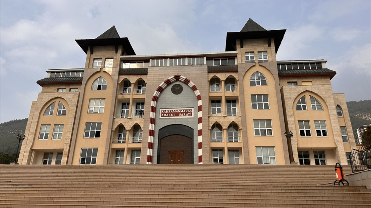 Depremde 96 kişinin öldüğü Ebrar Sitesi F Blok'un yıkılmasına ilişkin davanın görülmesine başlandı