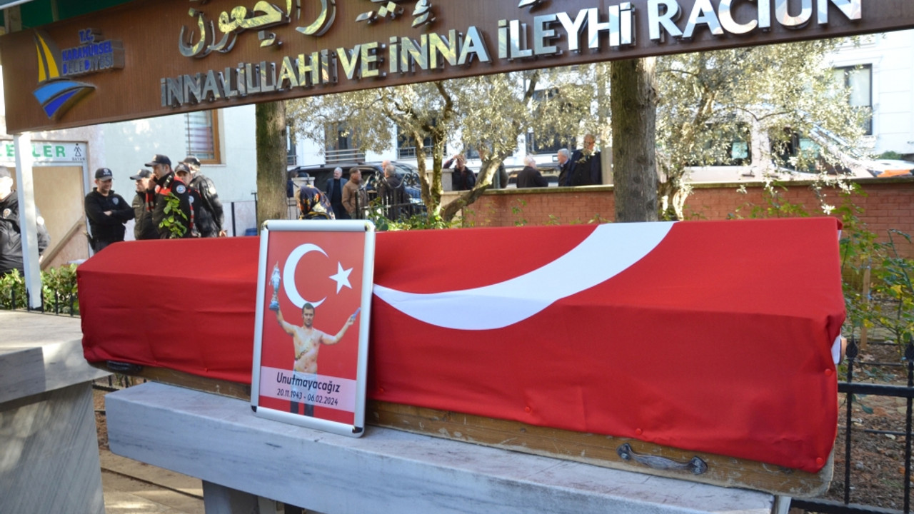 "Devlet sporcusu" unvanlı başpehlivan Aydın Demir, son yolculuğuna uğurlandı