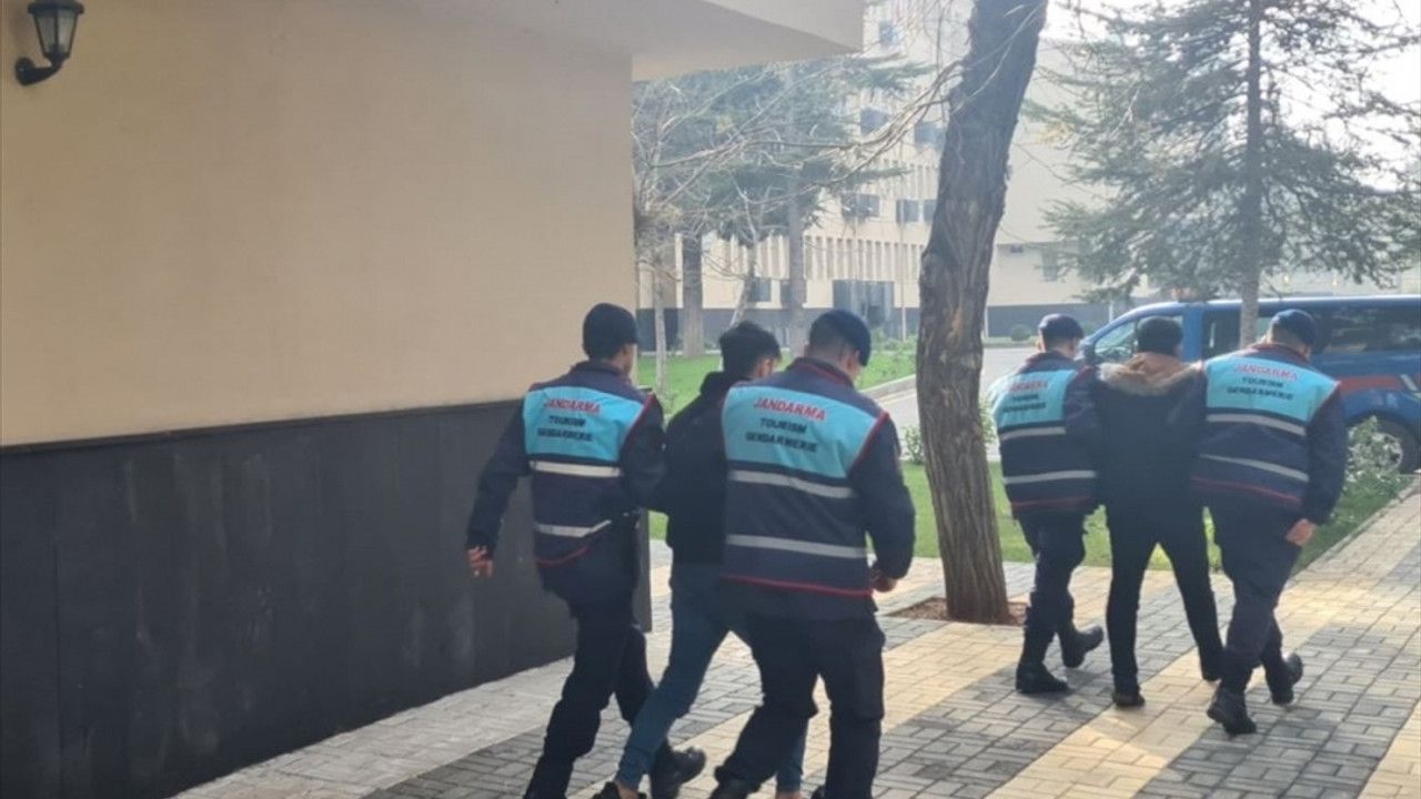 Gaziantep'te PKK/YPG üyesi 2 zanlı yakalandı