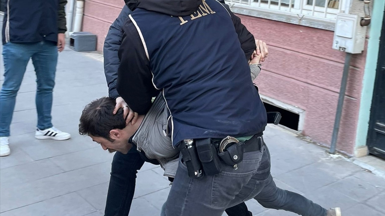 GÜNCELLEME - Eskişehir'de sosyal medyada terör örgütü propagandası yapan zanlı tutuklandı
