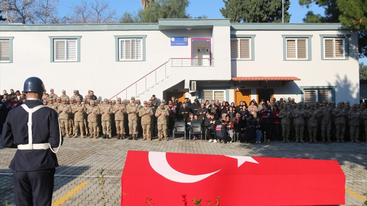 Hatay'da vefat eden astsubayın naaşı törenle memleketine uğurlandı