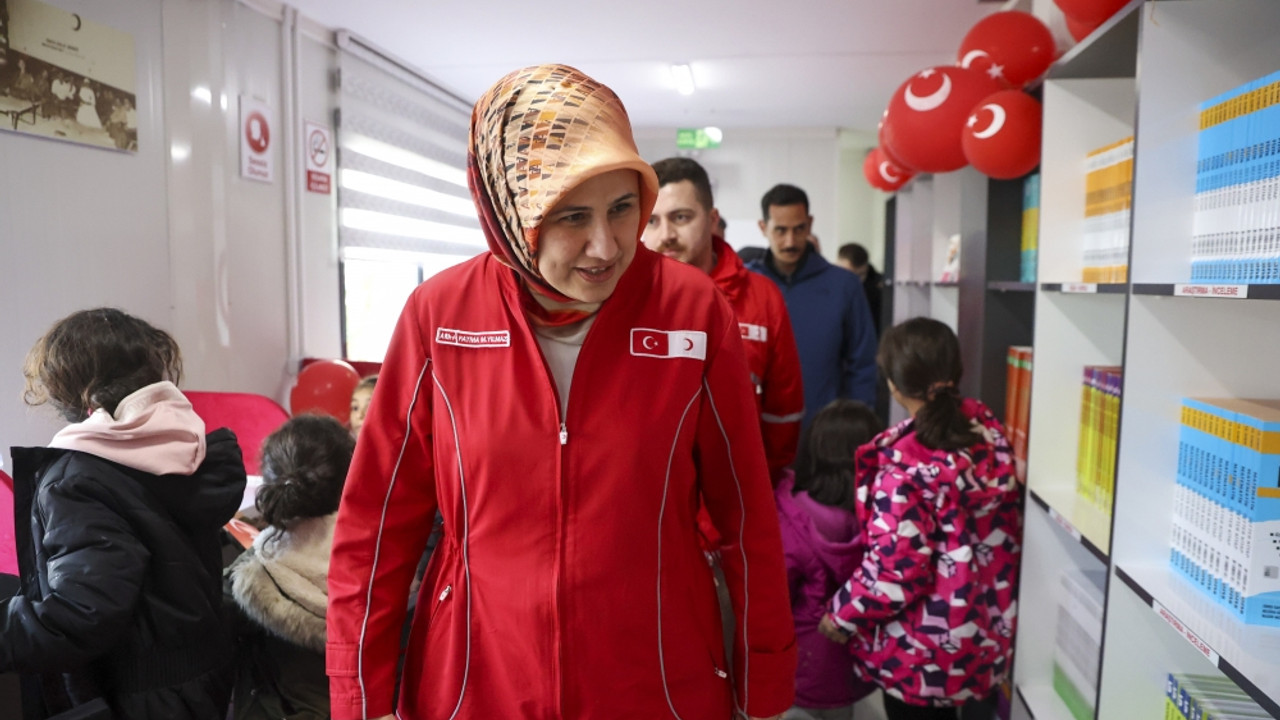İslahiye'de konteyner kentte "100. Yıl Kütüphanesi" açıldı