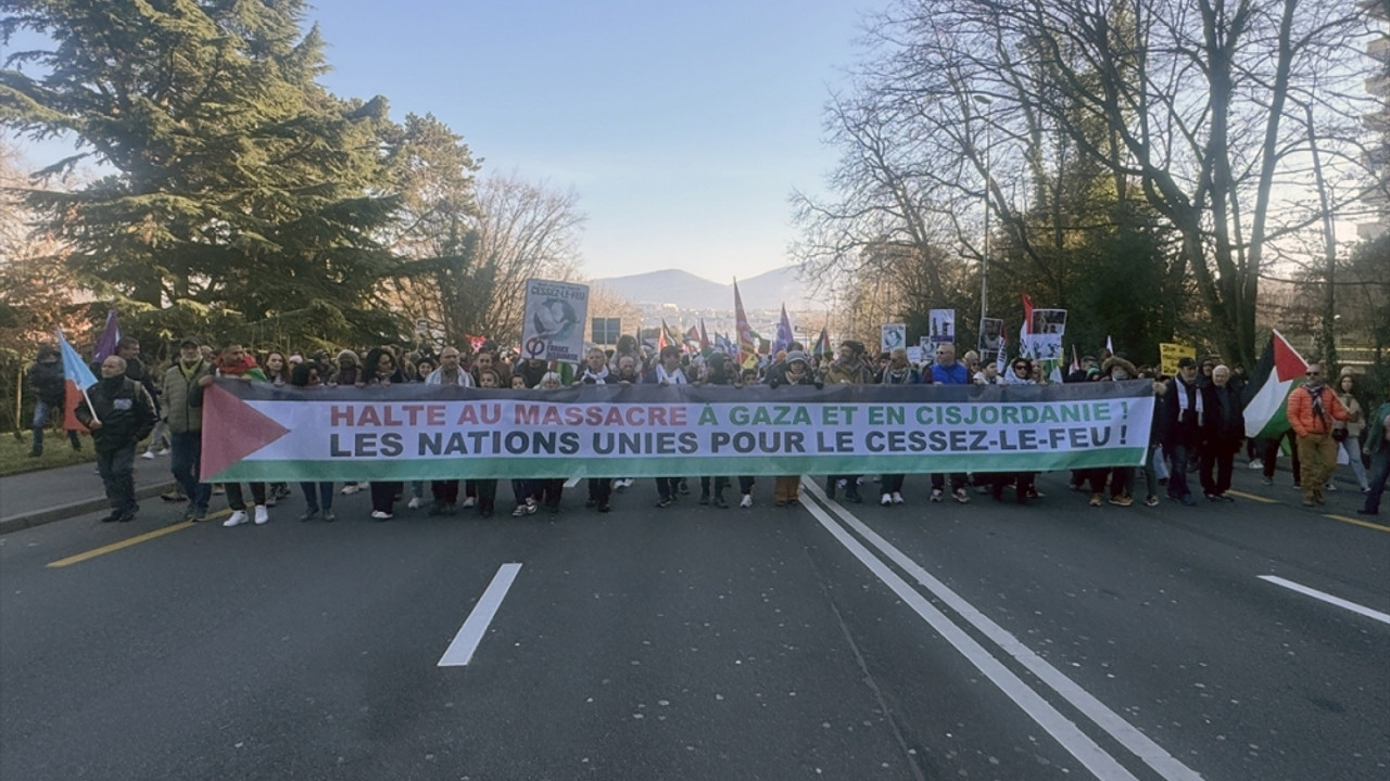 İsviçre'nin Cenevre kentinde Gazze için "ateşkes" talebiyle yürüyüş yapıldı