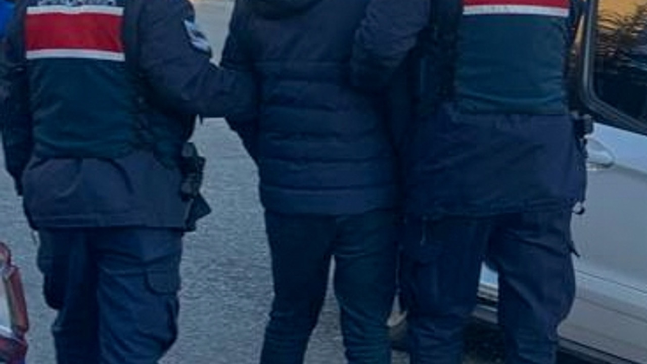 İzmir merkezli FETÖ operasyonunda 19 şüpheli yakalandı