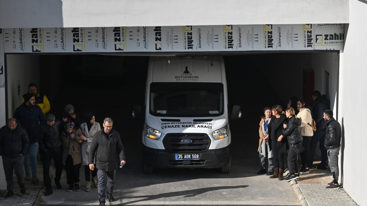 İzmir'de öldürülen taksi şoförünün cenazesi memleketi Aydın'a götürüldü