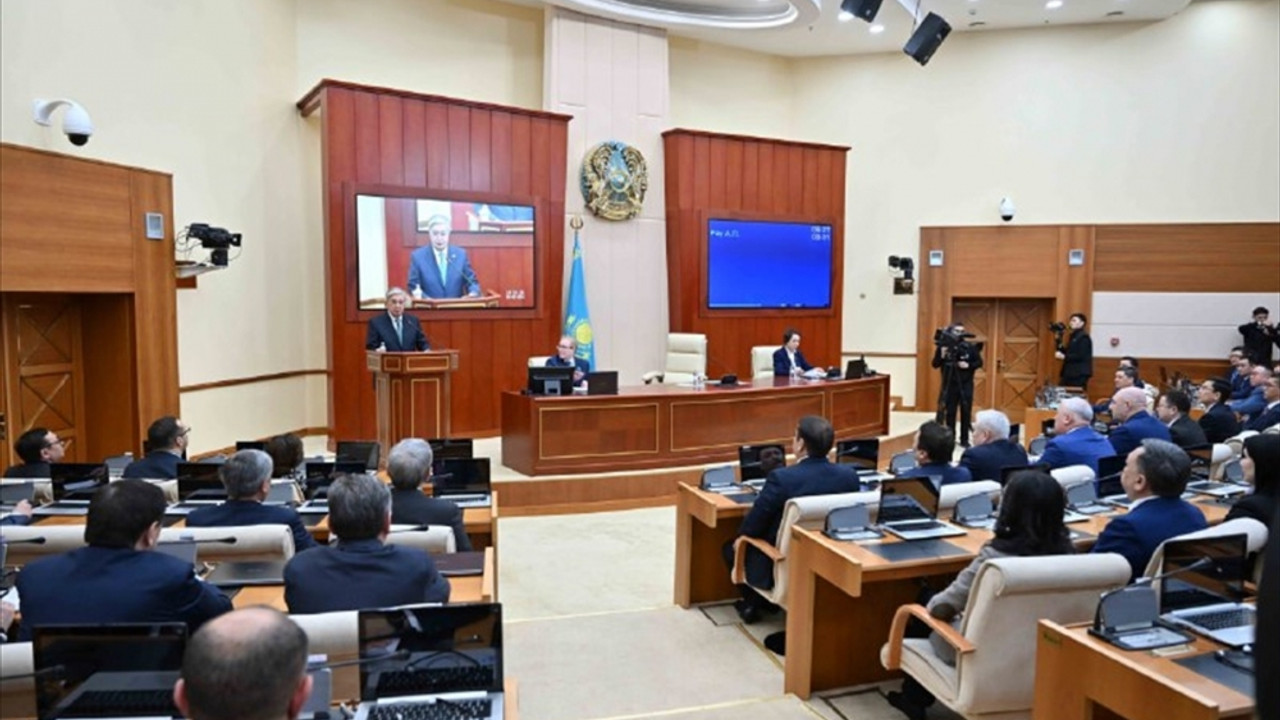 Kazakistan'ın yeni Başbakanı Oljas Bektenov oldu