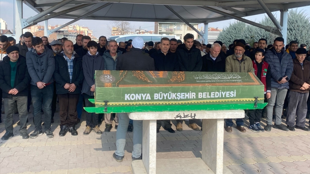 Konya'da böcek ilacından zehirlenerek ölen çocuğun cenazesi defnedildi