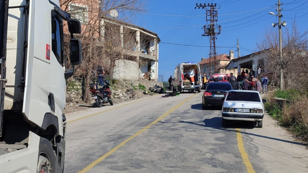 Muğla'da otomobille çarpışan motosikletin sürücüsü hayatını kaybetti