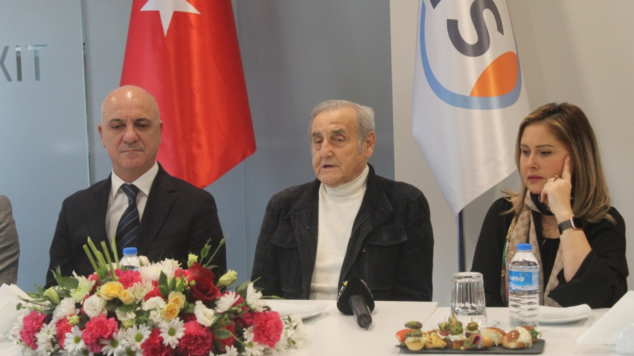 Ressam Devrim Erbil ve çocuklarının "Buluşma" sergisi sanatseverlerle buluşacak