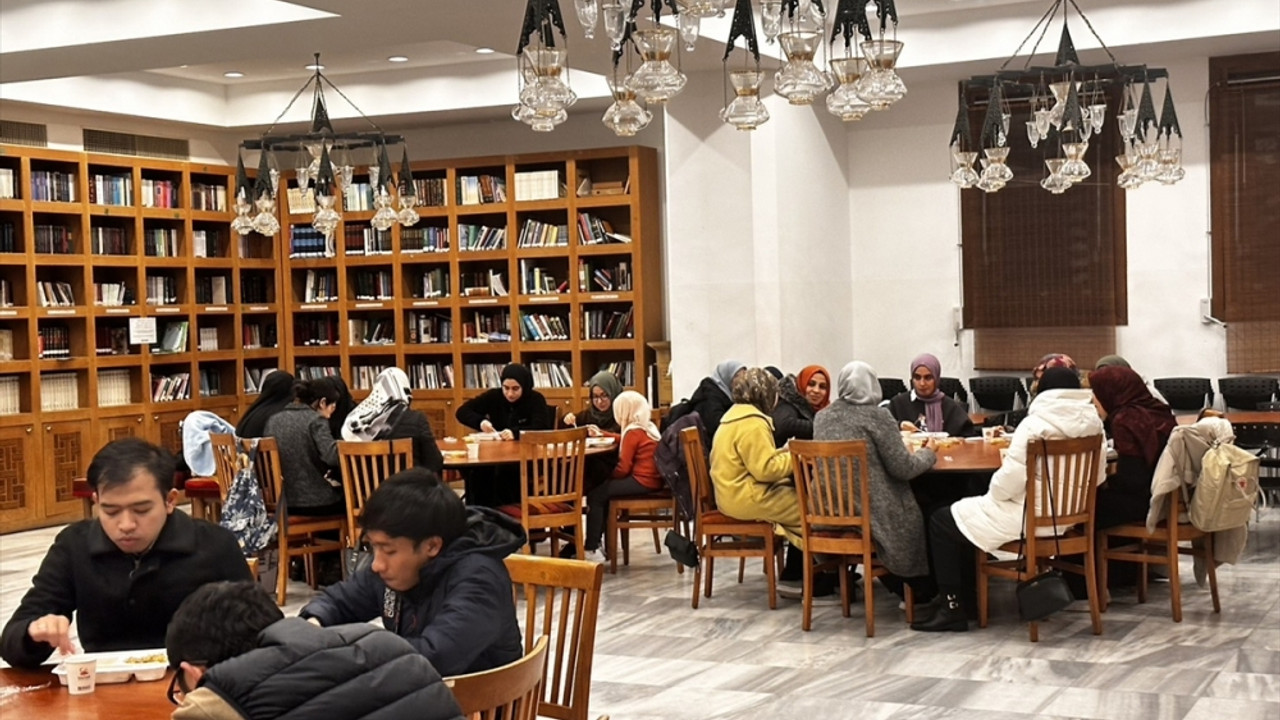 Tokyo Camisi'nde Miraç Kandili idrak edildi