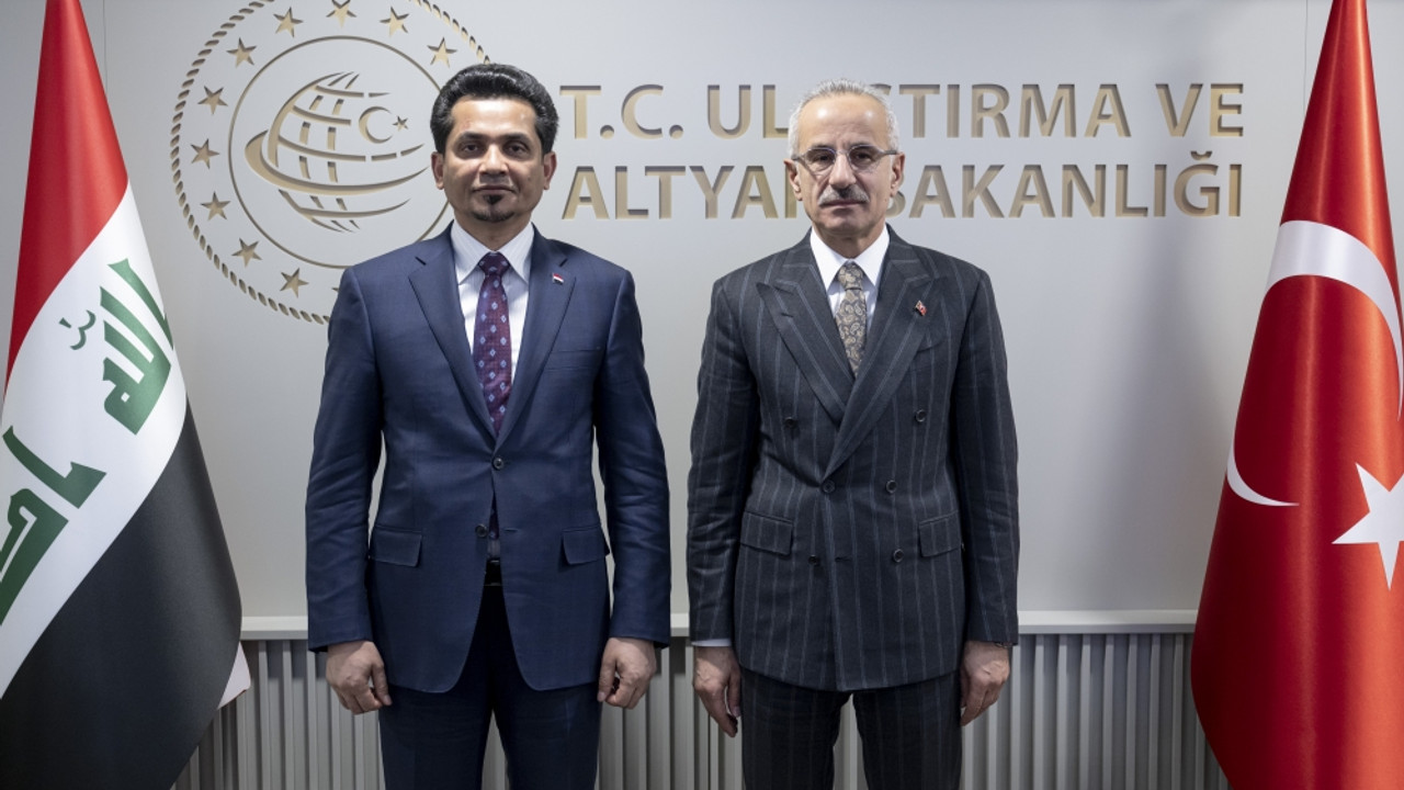 Ulaştırma ve Altyapı Bakanı Uraloğlu, Iraklı mevkidaşıyla "Kalkınma Yolu"nu görüştü