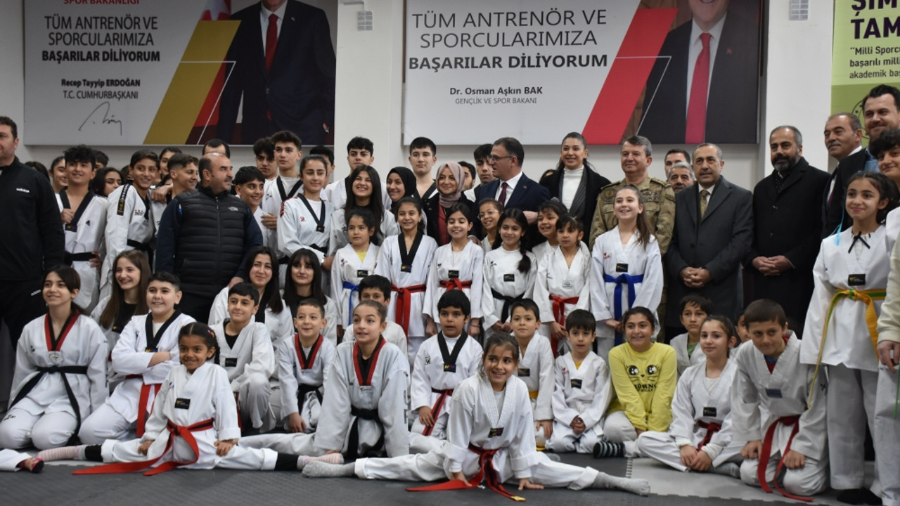 Van'da yapımı tamamlanan "Sporcu Fabrikası"ndan ayda 3 bin kişi yararlanacak