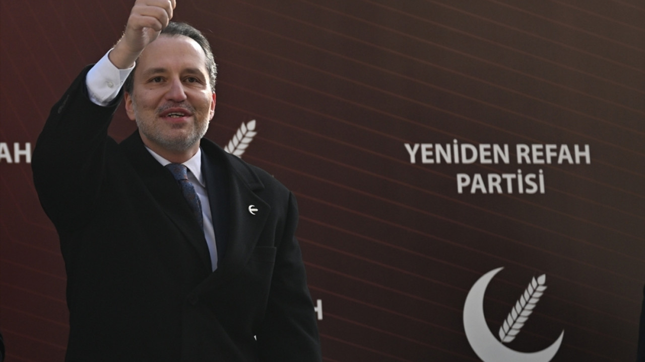 Yeniden Refah Partisi Genel Başkanı Erbakan, yerel seçimlerde ittifak yapmayacaklarını açıkladı