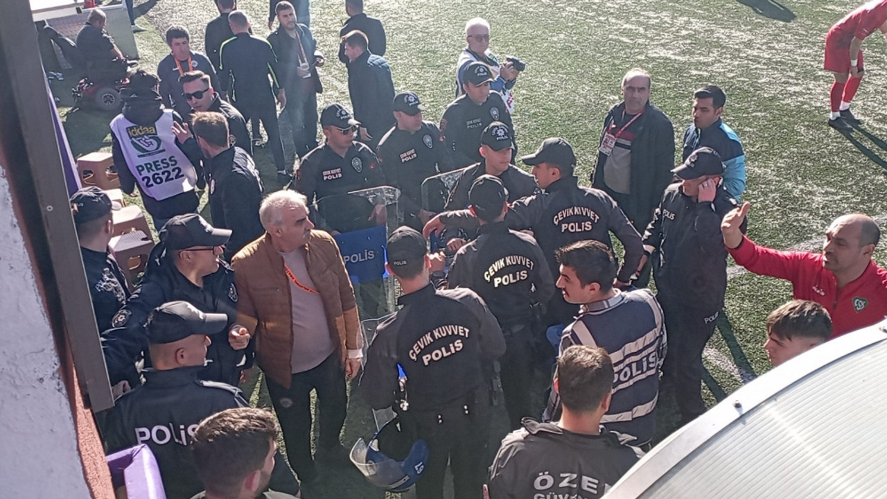 Zonguldak'ta amatör futbol maçında arbede çıktı