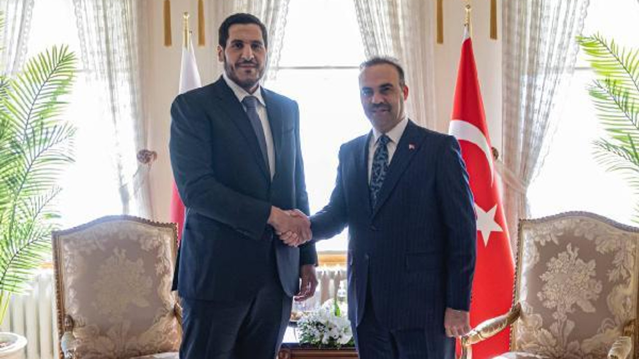 Bakan Kacır, Katarlı mevkidaşı ile bir araya geldi