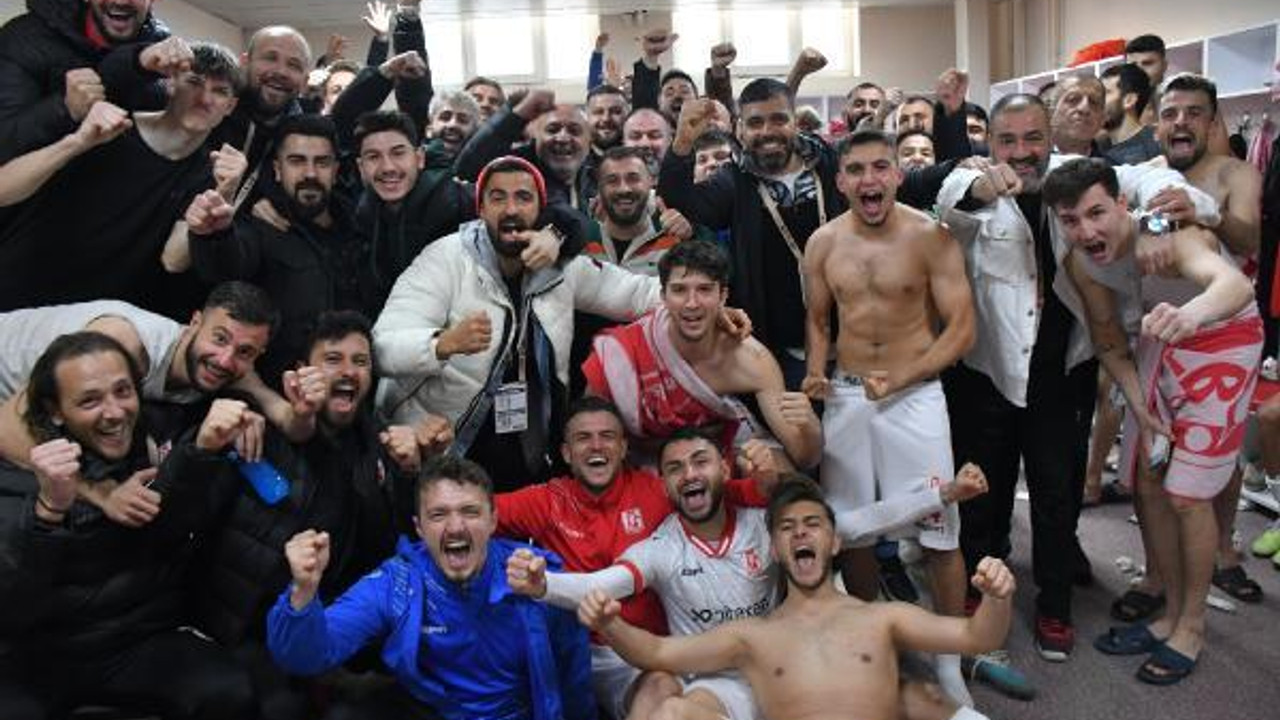 Balıkesirspor sol şeritte