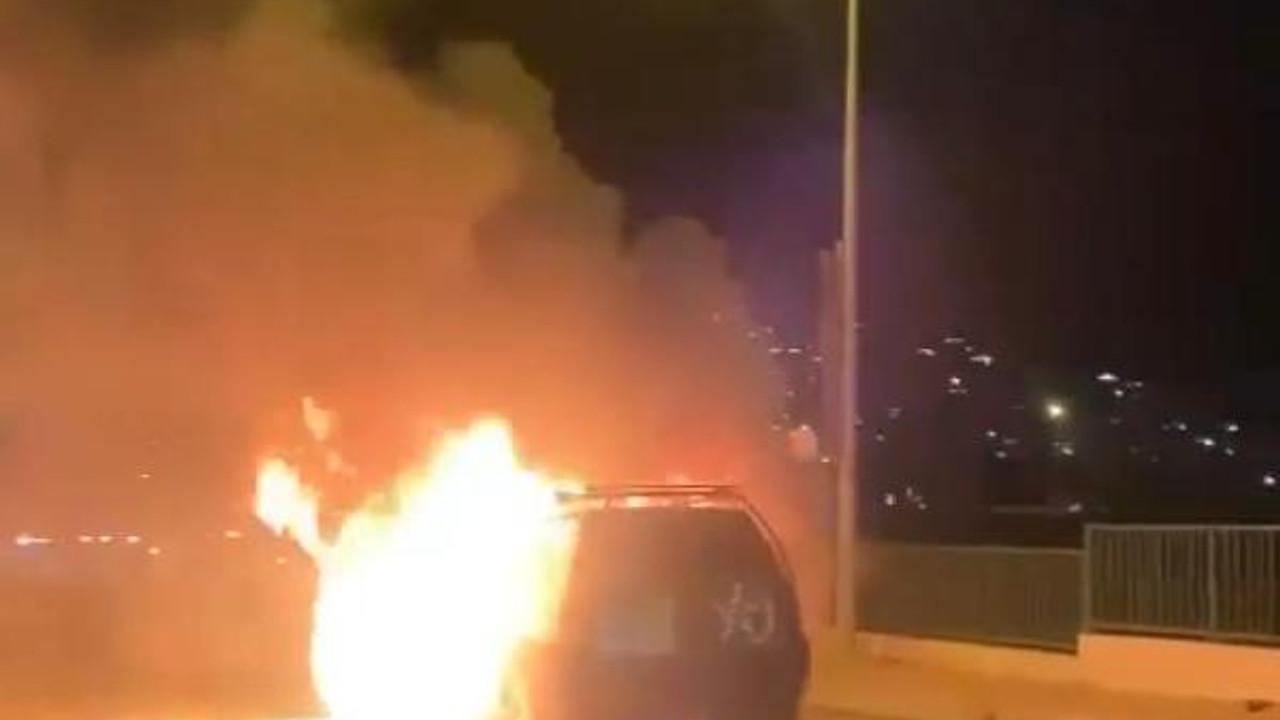 Bursa'da seyir halindeki cip alev alev yandı; o anlar kamerada