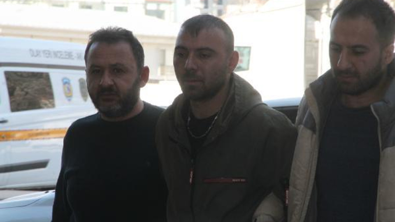 Çöp yığınlarının arasında kaçak göçmenleri taşıyan TIR sürücüsü tutuklandı