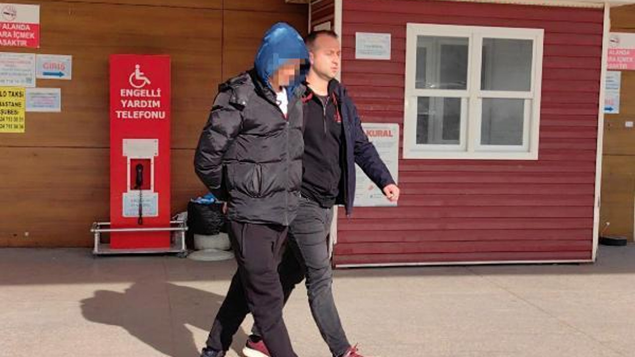 Hırsızlık için girdiği evin sahibi ile arkadaşını bıçaklayan şüpheli tutuklandı