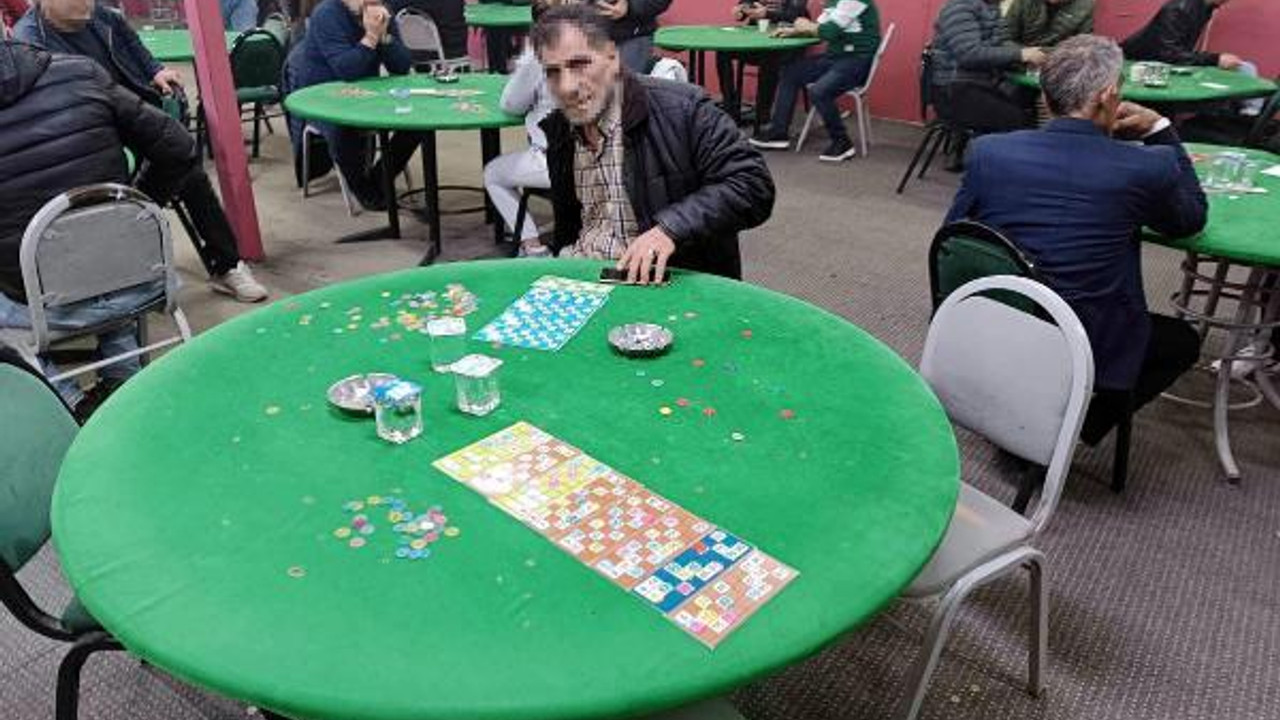 İzmir'de kumar oynayan 126 kişiye 809 bin TL ceza kesildi