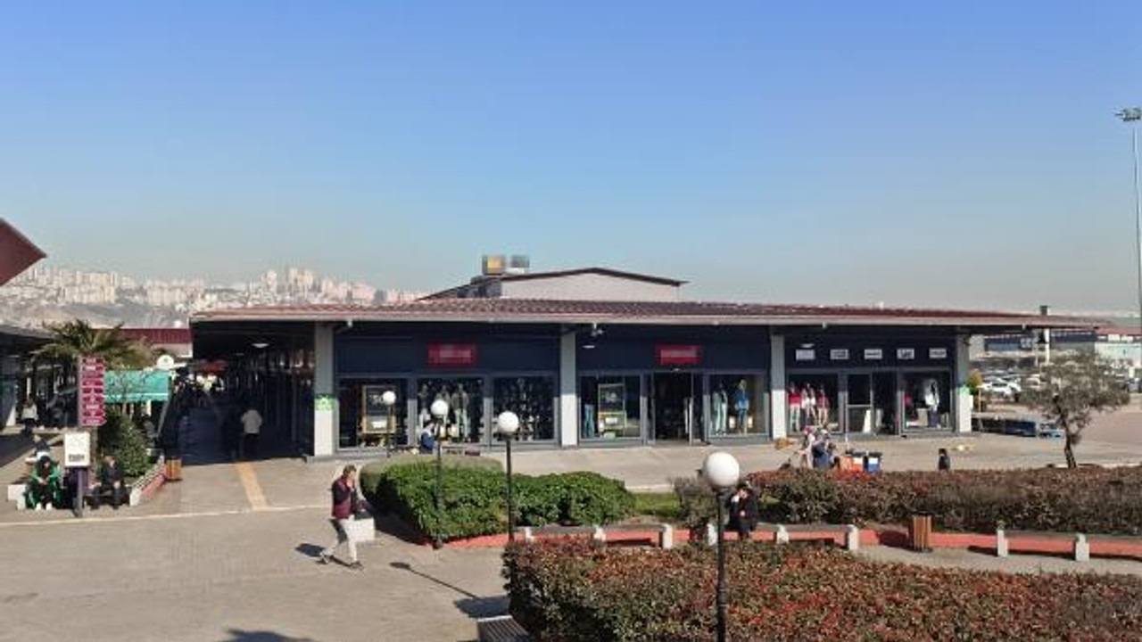 İzmit'te soyulan kuyumcu dükkanından 10 milyon TL'lik altın ve para çalınmış