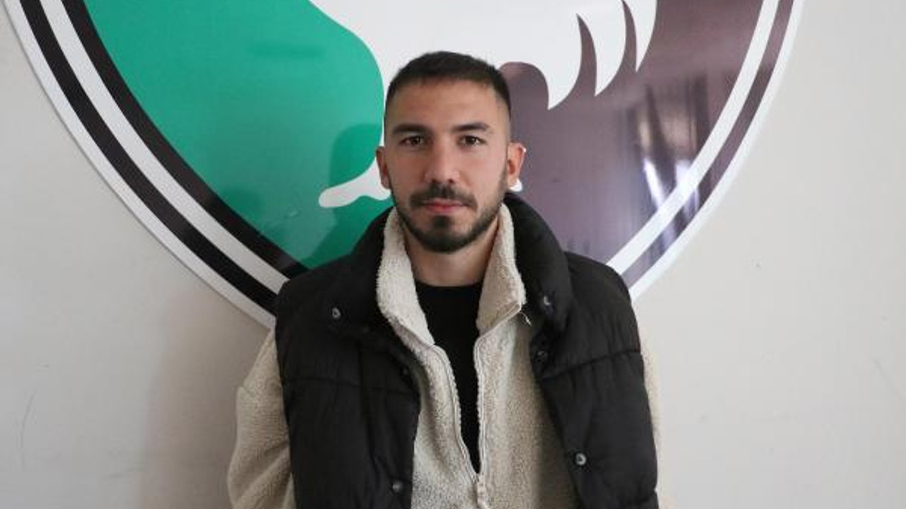 Maçta elinde cep telefonuyla görüntülenen Emre Sağlık konuştu