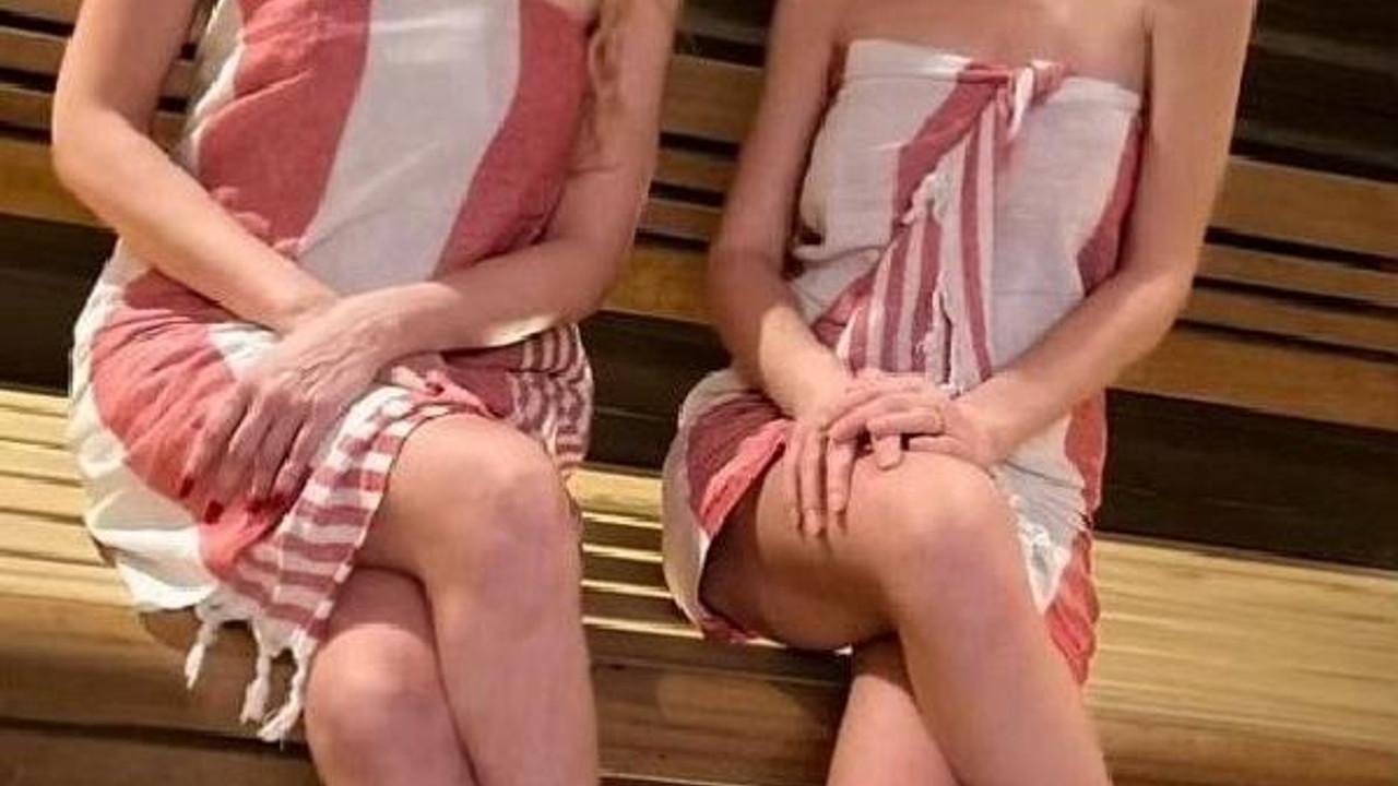 Senden Önce’den yeni tanıtım: Sinem Ünsal ve Nilperi Şahinkaya saunaya girdi