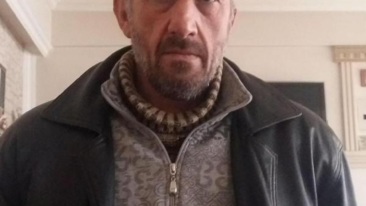 Sigaranın tutuşturduğu kanepenin dumanından zehirlenip öldü