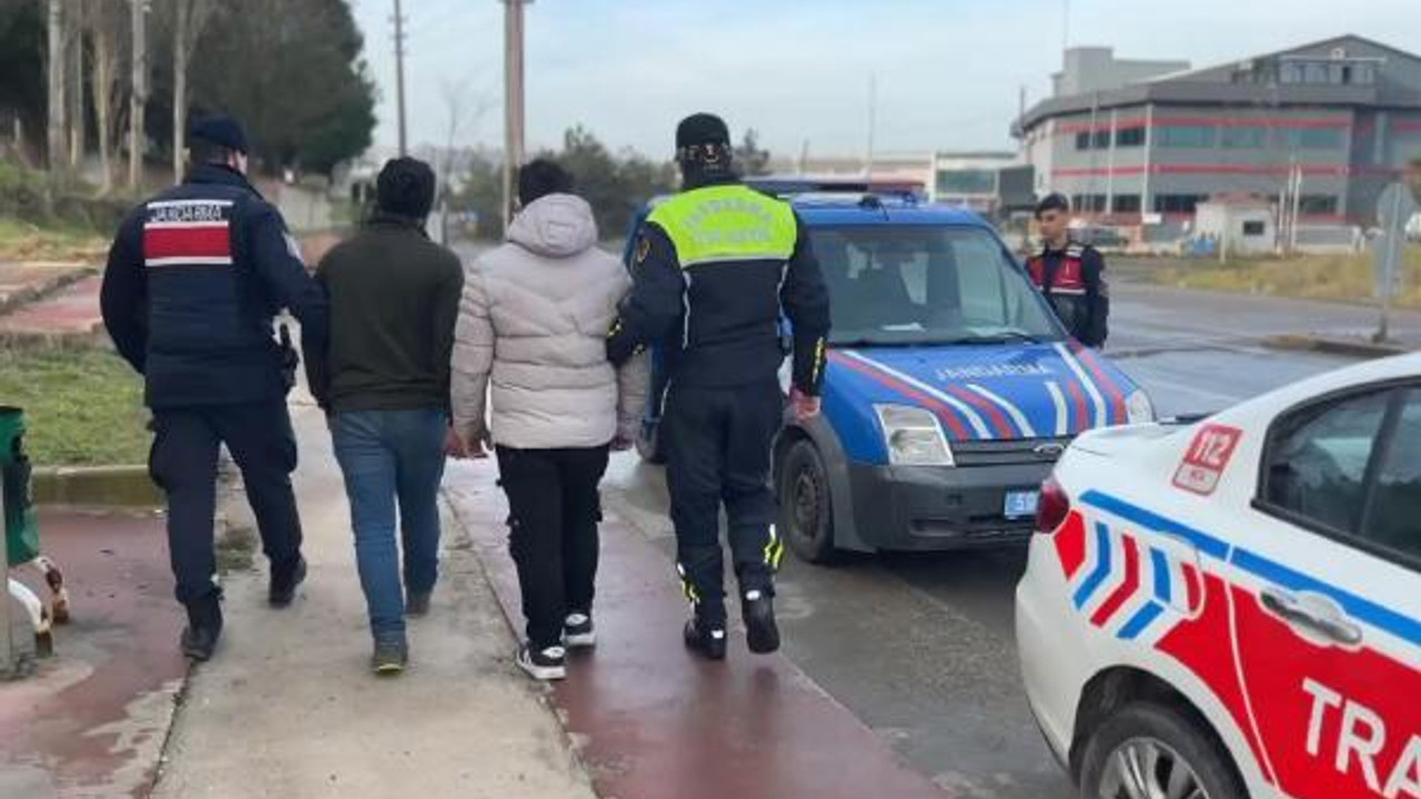 Tekirdağ'da, dron destekli trafik denetiminde 2 kaçak göçmen yakalandı