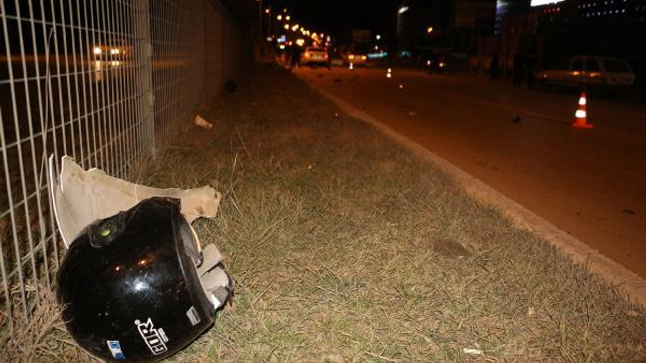 Tokat'ta otomobilin çarptığı motosikletteki 2 kişi ağır yaralandı