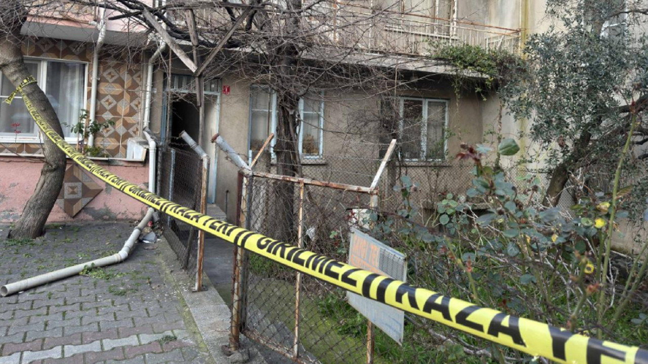 Balıkesir'de anne ile oğlu evde ölü bulundu