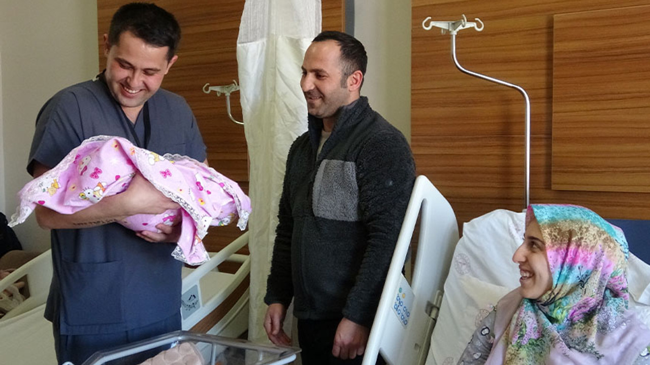 Bu 11 bebek doğum günlerini 4 yılda bir kutlayacak