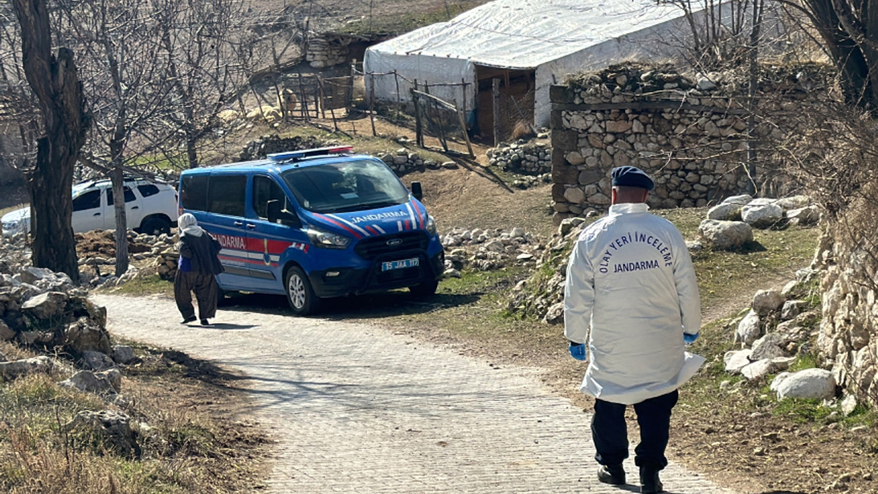 Burdur'da bir çoban kaldığı kulübede ölü bulundu, jandarma 3 kişiyi gözaltına aldı