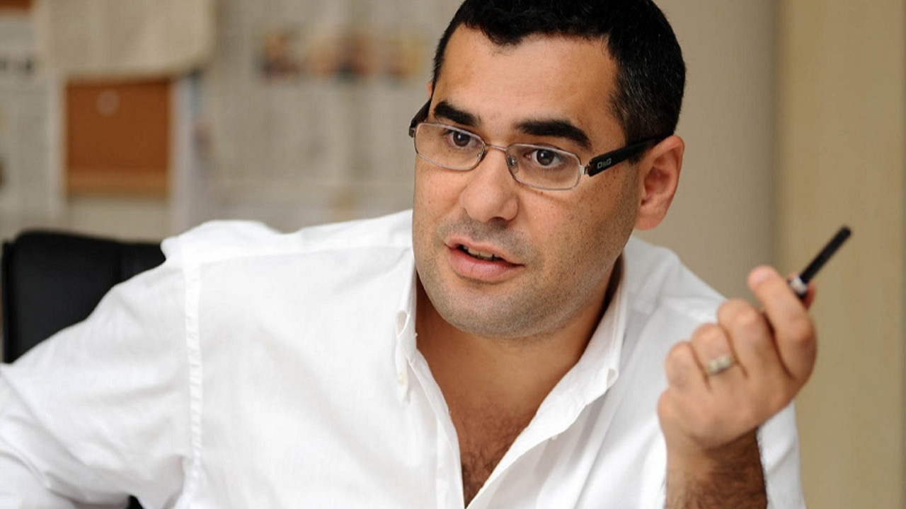 Gazeteci Enver Aysever gözaltına alındığını duyurdu