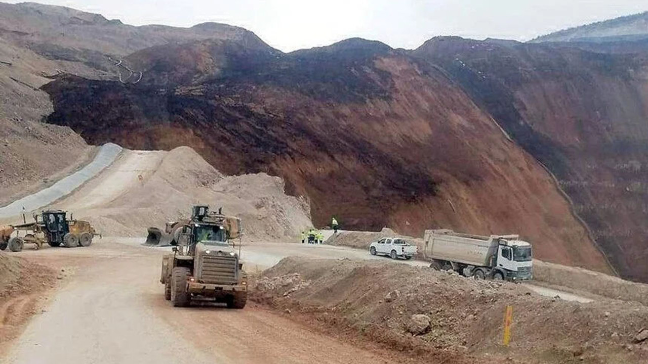 Erzincan'da 9 işçi toprak altına kalmıştı! AFAD son durumu açıkladı