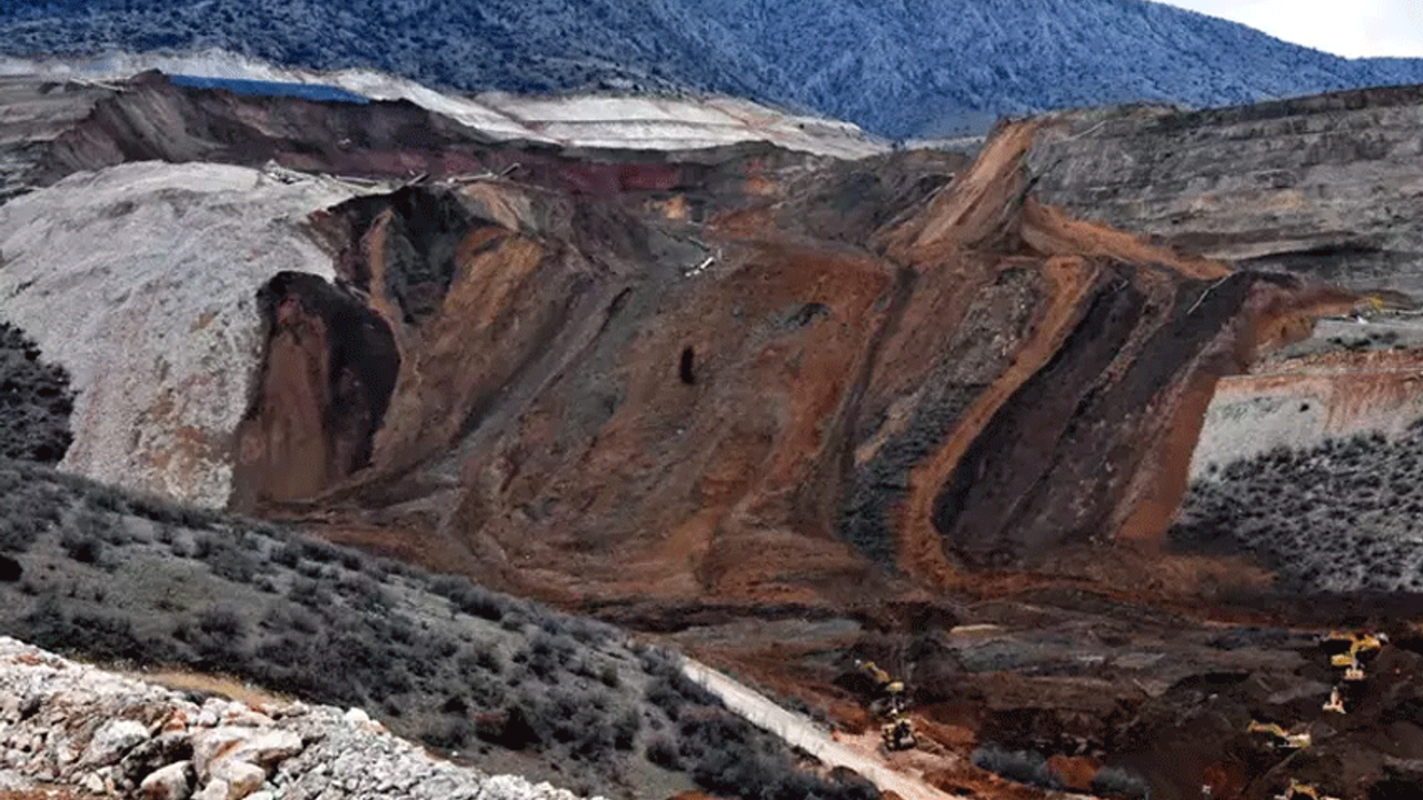 Erzincan'daki faciada göçük altında kalmıştı! Eşinden son isteği yürekleri yaktı